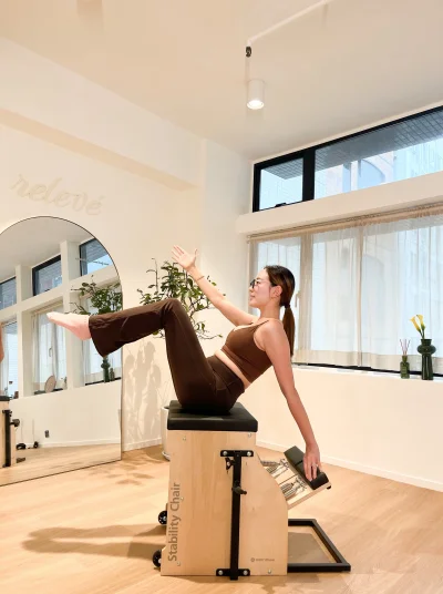 Private Pilates Sheung Wan - Personalized one-on-one reformer instruction at Hong Kong studio